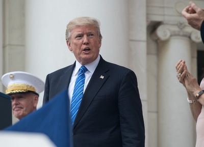 ヘイト制止した男性の刺殺「容認できない」 トランプ氏が非難