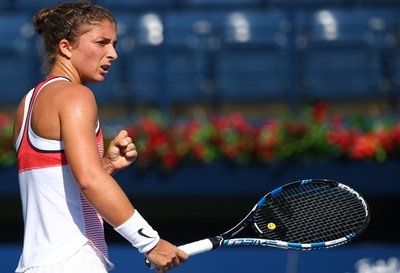 エラーニとストリコバが決勝進出、ドバイ・テニス選手権