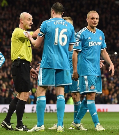 イースト主審、ブラウン退場は判断ミスではないと主張