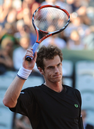 マレー ティプサレビッチの途中棄権により4回戦進出、全仏オープン