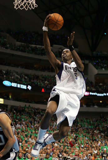 マーベリックス スパーズを降し2連勝