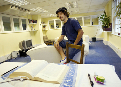 教会や空きビルを賃貸に、家賃高騰の英国を救う？新ビジネス