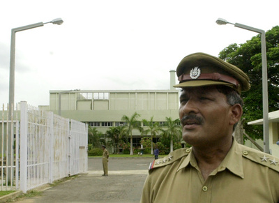 インド、原発警備の隊員が同僚3人を射殺