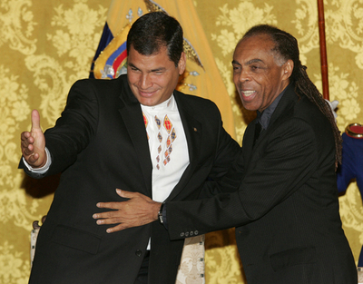 ジルベルト・ジル、エクアドル大統領から勲章を受勲