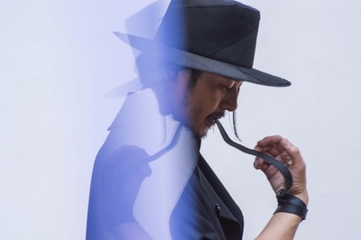 「Ground Y」18年春夏イメージビジュアルにオダギリジョー起用