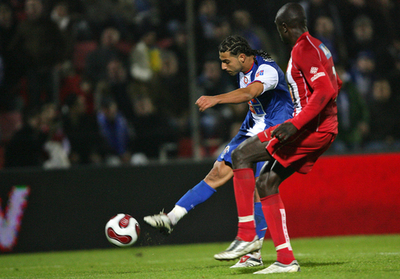 ＜サッカー スーペルリーガ＞ポルト アベスに勝利し8連勝 - ポルトガル