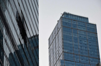 モスクワに再び無人機攻撃、前回と同じビルに衝突