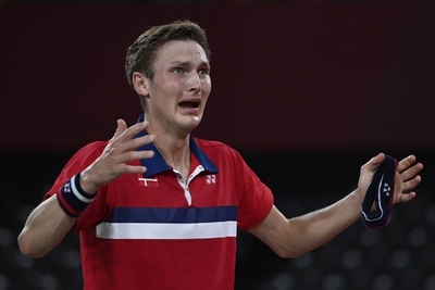 アクセルセンが前回王者破り金メダル、バド男子単