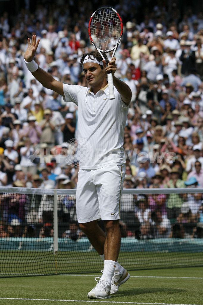 フェデラーが7年連続決勝進出、ウィンブルドン選手権