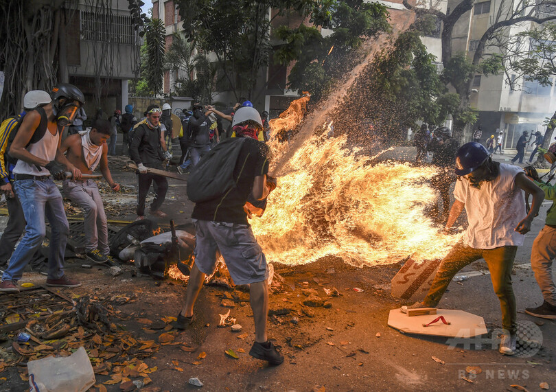 世界報道写真大賞に「燃える男」 AFPカメラマン撮影
