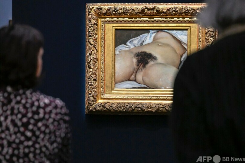 クールベの裸婦画に赤い塗料で「MeToo」 仏