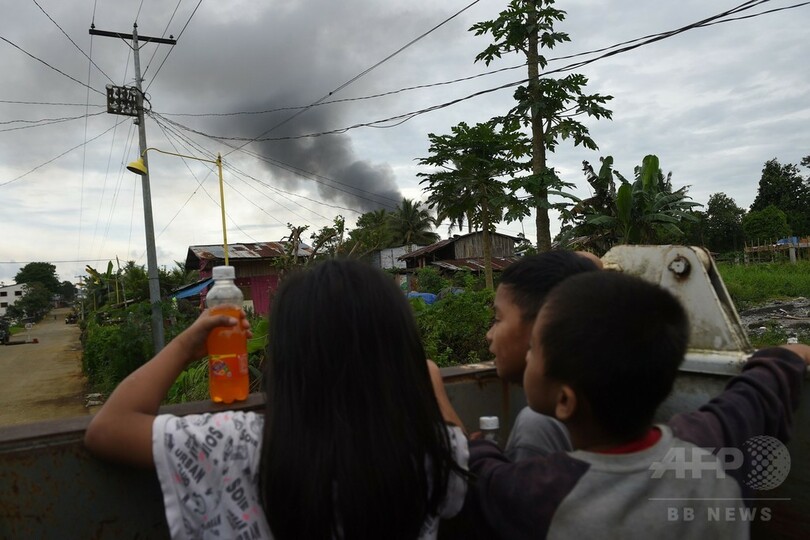 イスラム武装勢力狙って誤爆 比軍兵士11人死亡