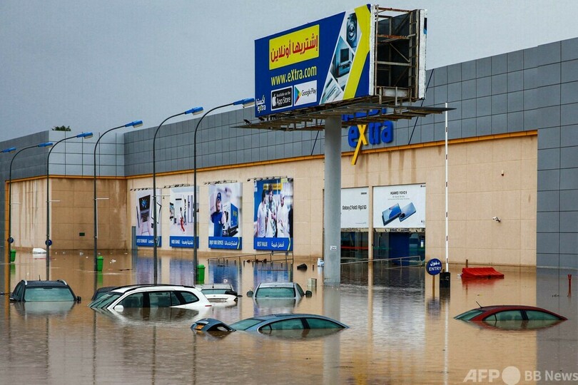 オマーン首都で洪水
