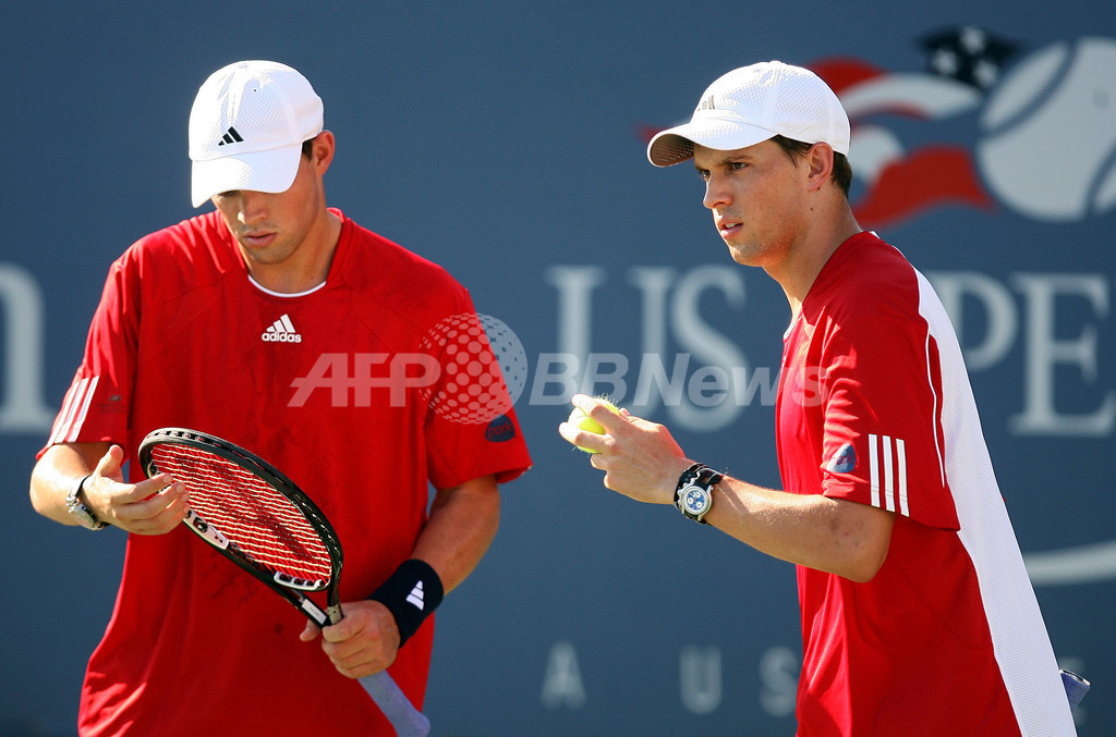 ブライアン兄弟 ストレート勝ちで初戦突破 写真1枚 国際ニュース：AFPBB News