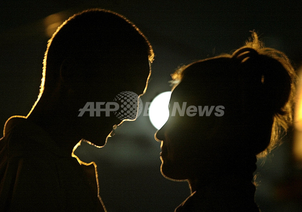 男性器は大きいほど魅力的 進化に影響も 研究報告 写真1枚 国際ニュース Afpbb News
