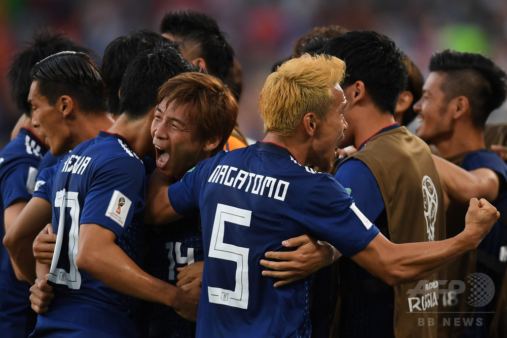 本田の同点弾が日本を救う セネガルと2 2で引き分け勝ち点並ぶ 写真24枚 国際ニュース Afpbb News