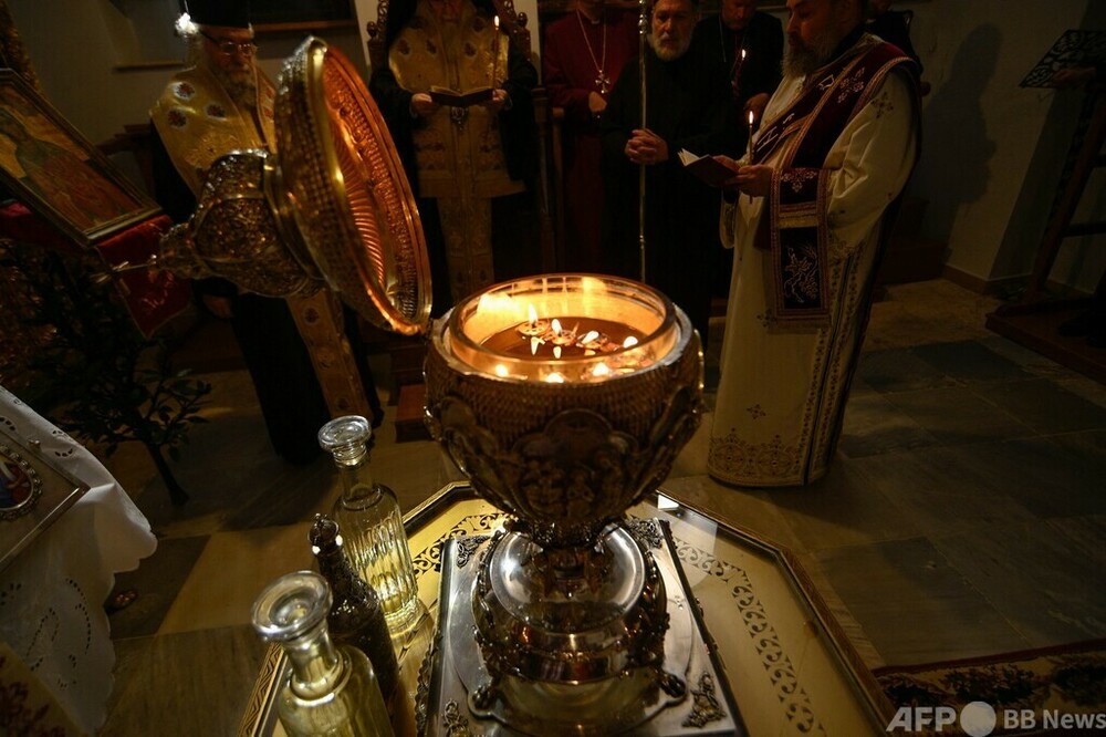 チャールズ英国王戴冠式の聖油に祝福 エルサレム 写真18枚 国際ニュース：AFPBB News