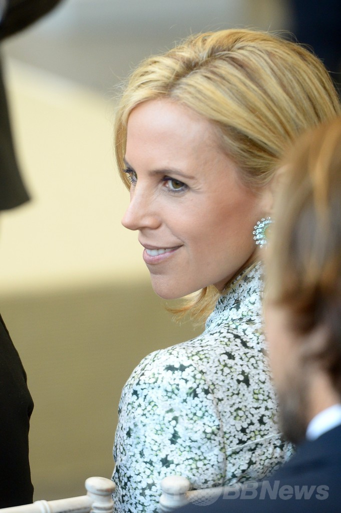 オバマ夫人がテープカット、アナ・ウィンター・コスチューム・センター開館式