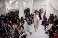 フランス・パリ市内で発表された「クリスチャン ディオール（Christian Dior）」14年春夏オートクチュールコレクション（2014年1月20日撮影）。(c)AFP/FRANCOIS GUILLOT