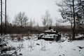 ロシアの侵攻を受けているウクライナ・ヤムピリ近くに放棄された戦車の残骸（2023年2月6日撮影）。(c)YASUYOSHI CHIBA / AFP