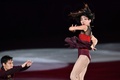 平昌冬季五輪、フィギュアスケートのエキシビションに臨む隋文静/韓聰組（2018年2月25日撮影）。(c)AFP/Mladen ANTONOV