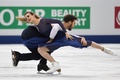 17-18フィギュアスケートグランプリ（GP）ファイナル、アイスダンス・フリーダンス（FD）。演技に臨むガブリエラ・パパダキス/ギヨーム・シゼロン組（2017年12月9日撮影）。(c)AFP PHOTO / Toshifumi KITAMURA
