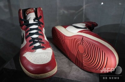 ウィザーズ マイケル・ジョーダン　新品タグ付き未使用品❗️ ジョーダン氏着用のスニーカー、6600万円で落札 また最高額更新 写真2