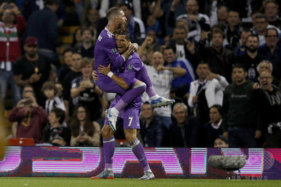 ジダン監督、ロナウドとラモスの不仲報道を否定 写真1枚 国際ニュース