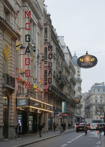 「オペラ座の怪人」の呪いか、パリの劇場で火災