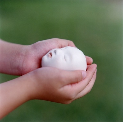 「グッチ」新宿で川内倫子写真展、11月21日から開催