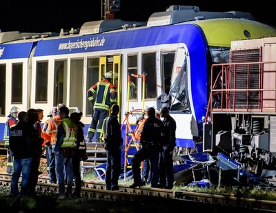 ドイツ南部で列車同士が衝突、2人死亡