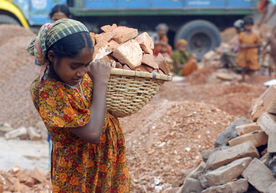 「飢えを凌ぐために」