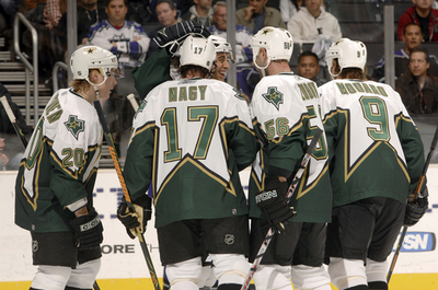 ＜06-07NHL＞スターズ キングスに勝利しシーズン44勝目 - 米国