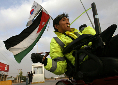 車いすで中東和平を呼び掛け