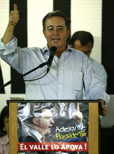 ＜コロンビア大統領選挙＞世論調査、現職圧倒的な強さ - コロンビア