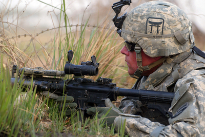 米海軍、センサー付ヘルメットを開発へ 外傷性脳損傷のデータ収集などに活用