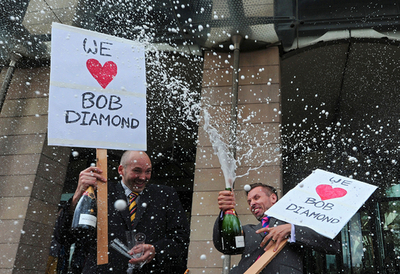 英バークレイズの金利不正操作問題、前CEOがボーナス25億円を返上