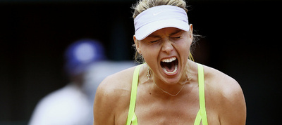 シャラポワがアザレンカを下し決勝進出、全仏オープン