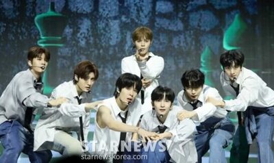 ARrC、デビュー記念のショーケース…1stミニアルバム「AR^C」公開