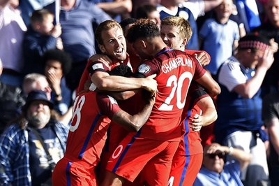 主将ケインが土壇場で同点弾、イングランドがグループ首位を守る