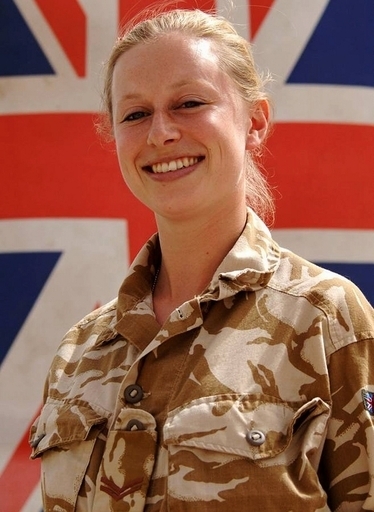 アフガニスタンで地雷攻撃、英女性兵士ら4人死亡