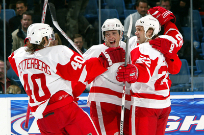 ＜06-07NHL＞レッドウィングス 3点のビハインドを跳ね返してアイランダーズを破る - 米国