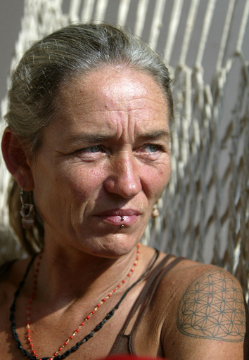 インド英少女殺害事件、警察が母親を参考人聴取