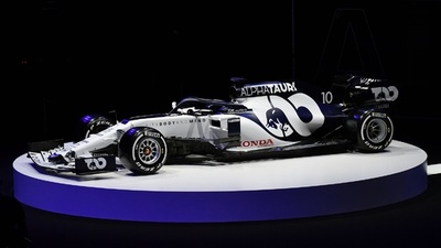 アルファタウリ、2020年の新車「AT01」発表