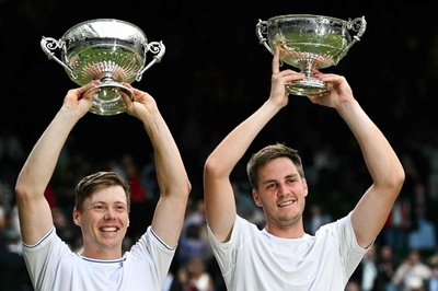 ノーシードのヘリオバーラ/パッテン組が男子複制覇 ウィンブルドン