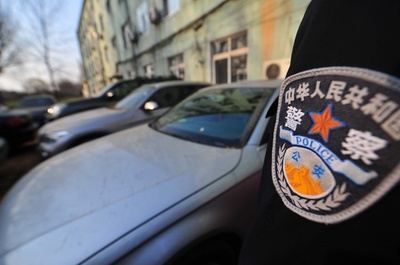 湖南省の中学校庭から死体、16年前失踪の職員 当時の校長と工事業者を拘束