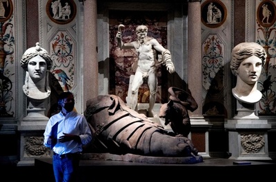 ダミアン・ハーストとベルニーニの作品並ぶ企画展、伊ボルゲーゼ美術館