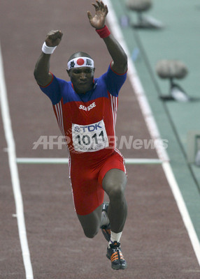 ネルソン・エボラ 男子三段跳びで金メダル 写真17枚 ファッション ニュースならMODE PRESS powered by AFPBB News