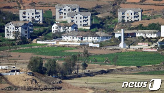 北朝鮮黄海北道（ファンヘプクド）開豊郡（ケプングン）一帯の宣伝村(c)news1