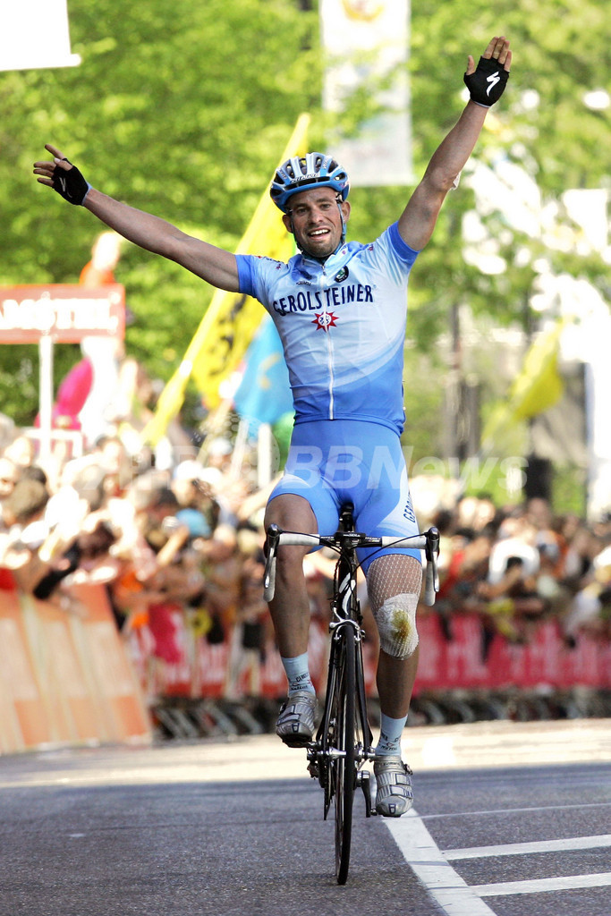 ＜自転車レース 第42回アムステルゴールドレース＞シューマッハ 優勝を飾る - オランダ